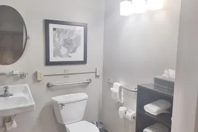 Photo 2 - La Quinta by Wyndham Huntsville Airport Madison