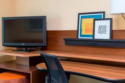 Photo 5 - Fairfield Inn & Suites by Marriott Galesburg