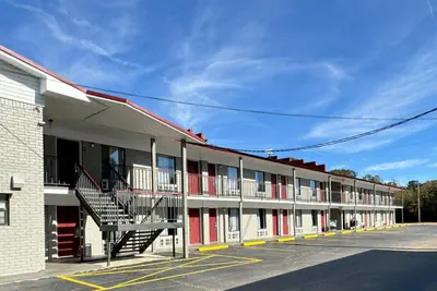 Photo 3 - Red Roof Inn Hope
