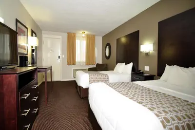 Photo 4 - Baymont by Wyndham Sandusky