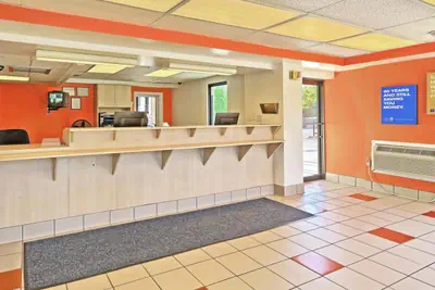 Photo 5 - Motel 6-Maple Shade Township, NJ - Philadelphia - Mt Laurel
