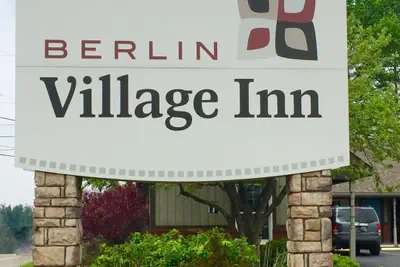 Photo 3 - Berlin Village Inn