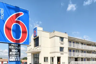 Photo 4 - Motel 6-Maple Shade Township, NJ - Philadelphia - Mt Laurel