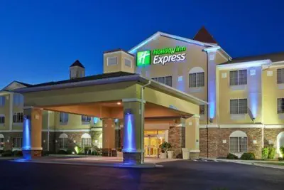 Photo 2 - Holiday Inn Express Savannah Airport by IHG
