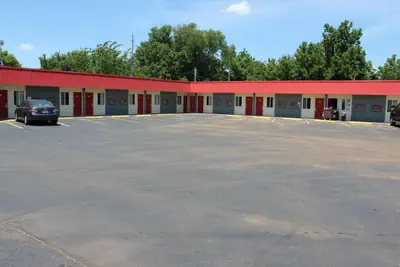 Photo 2 - Guest House Motel