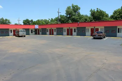 Photo 3 - Guest House Motel