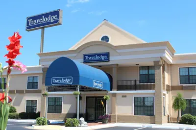 Photo 2 - Travelodge by Wyndham Perry National Fairgrounds Area I-75