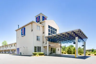 Photo 5 - Motel 6-Statesville, NC