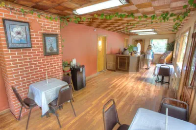 Photo 4 - Hofbrau Riverfront Hotel