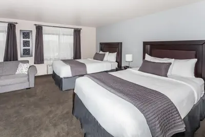 Photo 3 - Baymont by Wyndham Glenview