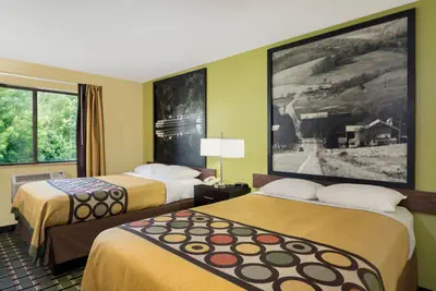 Photo 3 - Super 8 by Wyndham Marietta