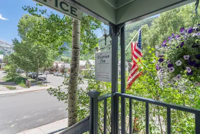 Photo 4 - The Victorian Inn