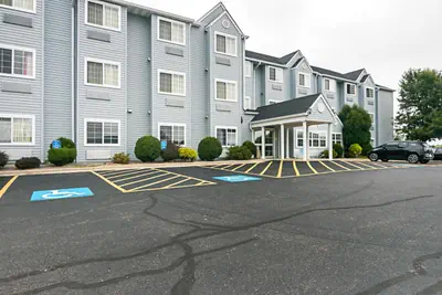 Photo 2 - Motel 6-Sycamore, IL