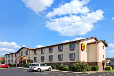 Photo 3 - Super 8 by Wyndham Russellville