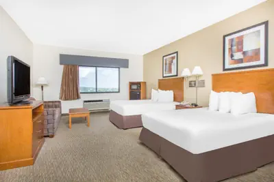 Photo 4 - Days Inn by Wyndham Phenix City Near Fort Benning