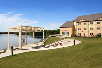Photo 4 - Lakeside Hotel Casino, a Travelodge by Wyndham