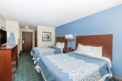 Photo 3 - Days Inn by Wyndham Sioux City