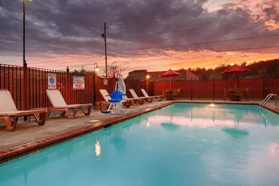 Photo 2 - Best Western Plus Gadsden Hotel & Suites