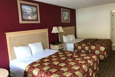Photo 5 - Crystal Inn and Suites
