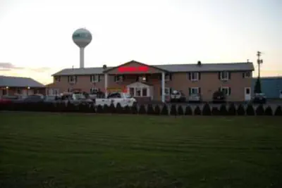Photo 3 - Royal Inn Motel