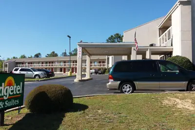 Photo 4 - Budgetel Inn and Suites- FORT GORDON