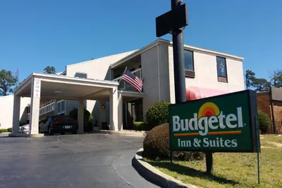 Photo 2 - Budgetel Inn and Suites- FORT GORDON