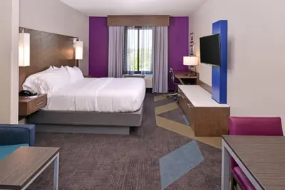 Photo 5 - Holiday Inn Express and Suites Bryant - Benton Area by IHG