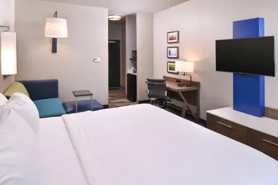 Photo 4 - Holiday Inn Express and Suites Bryant - Benton Area by IHG