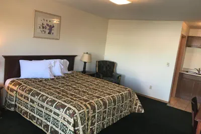 Photo 5 - Western Holiday Motel
