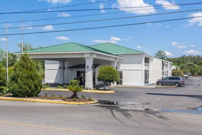 Photo 3 - Motel 6 Waycross