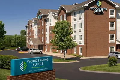 Photo 2 - WoodSpring Suites Kansas City Lenexa