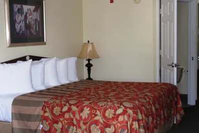 Photo 4 - Jameson Inn - Perry