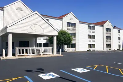 Photo 2 - Motel 6-Maryland Heights, MO