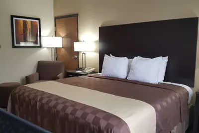 Photo 3 - Best Western Teal Lake Inn