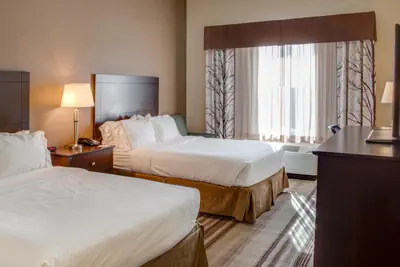 Photo 3 - Holiday Inn Express & Suites Nevada by IHG