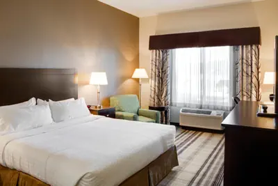 Photo 2 - Holiday Inn Express & Suites Nevada by IHG