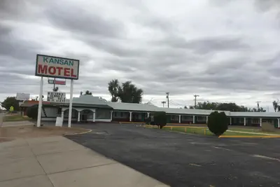 Photo 3 - Kansan Motel