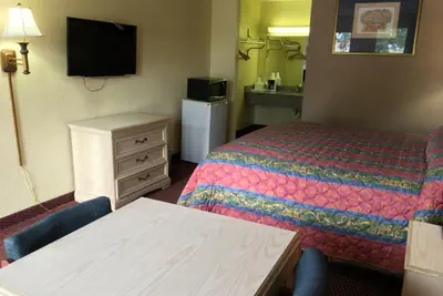Photo 5 - Relax Inn