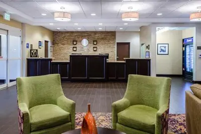 Photo 2 - Comfort Inn & Suites Dothan East
