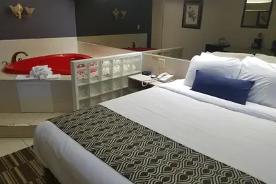 Photo 3 - Stay Express inn and Suites Atlanta Union City