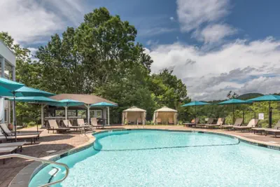 Photo 3 - Valhalla Resort Hotel