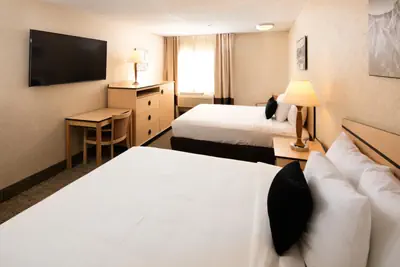 Photo 2 - SYLO Hotel Denver Airport, a Ramada by Wyndham