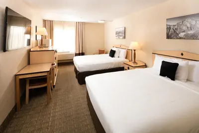 Photo 3 - SYLO Hotel Denver Airport, a Ramada by Wyndham
