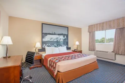 Photo 2 - FairBridge Inn Express Buffalo Airport Williamsville