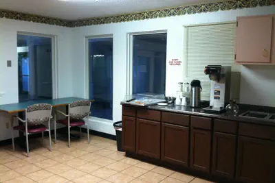 Photo 5 - Budget Inn Wentzville