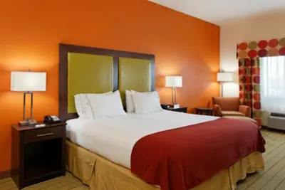 Photo 3 - Holiday Inn Express Florence Northeast by IHG