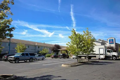 Photo 2 - Motel 6-East Brunswick, NJ