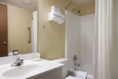 Photo 4 - Super 8 by Wyndham Collinsville St. Louis