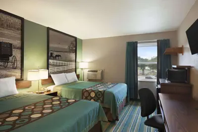 Photo 5 - Super 8 by Wyndham Tuscola