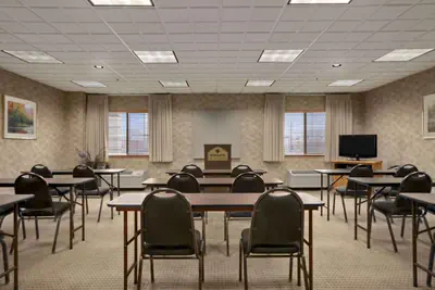 Photo 4 - Wingate by Wyndham Pueblo